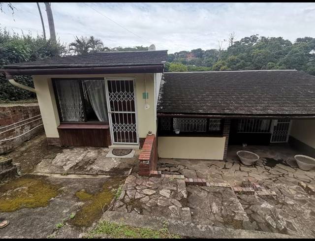 1 BEDROOM PROPERTY TO RENT IN BEREA WEST